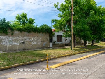 Casa en venta c/ cochera en Lomas de Zamora