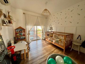 VENTA DEPTO 4 AMB C/2 COCHERAS -  CASTELAR