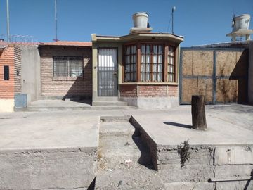 VENTA CASA CON DEPARTAMENTO GODOY CRUZ