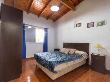 VENTA CASA 1 DORM ROLDÁN VILLA FLORES ACEPTA PERM.