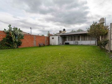 VENTA CASA 1 DORM ROLDÁN VILLA FLORES ACEPTA PERM.
