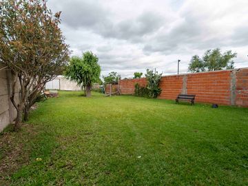 VENTA CASA 1 DORM ROLDÁN VILLA FLORES ACEPTA PERM.