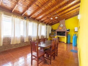 VENTA CASA 1 DORM ROLDÁN VILLA FLORES ACEPTA PERM.