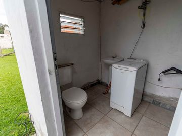 VENTA CASA 1 DORM ROLDÁN VILLA FLORES ACEPTA PERM.