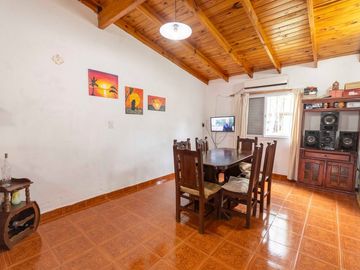 VENTA CASA 1 DORM ROLDÁN VILLA FLORES ACEPTA PERM.