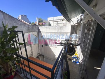 DEPARTAMENTO 2 AMBIENTES CON BALCON Y TERRAZA PROPIA - MONTE CASTRO