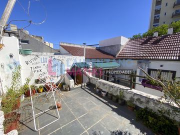 DEPARTAMENTO 2 AMBIENTES CON BALCON Y TERRAZA PROPIA - MONTE CASTRO