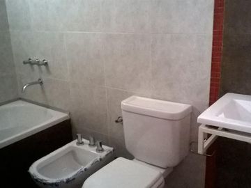 Departamento en venta con cochera zona facultades de Medicina y UCA Rosario Apto Credito Pje Zavalla