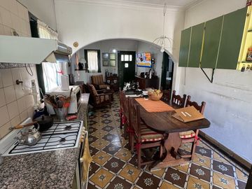 Casa quinta en venta de 3 ambientes de 2500 metros de lote.