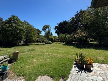 Casa quinta en venta de 3 ambientes de 2500 metros de lote.