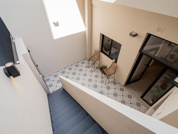 Venta PH 3 ambientes con patio y terraza reciclado a nuevo integramente