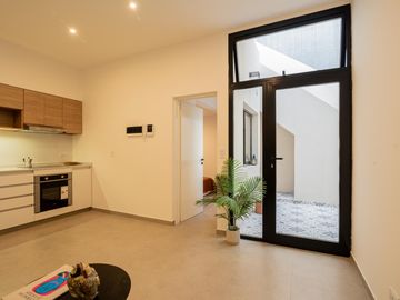 Venta PH 3 ambientes con patio y terraza reciclado a nuevo integramente