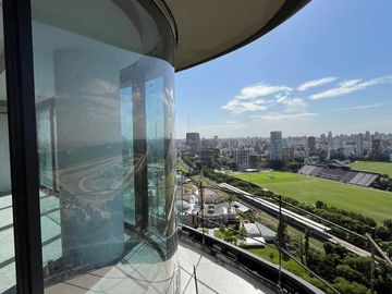 Departamento 4 ambientes con dependencia en L´avenue Libertador con vista al Polo