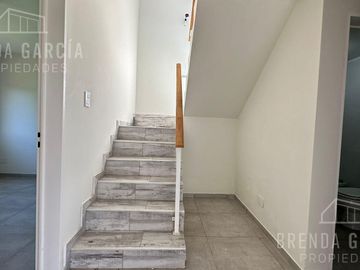 Casa en Dos Plantas En Venta En Colon Entre Ríos.