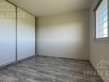 Casa en Dos Plantas En Venta En Colon Entre Ríos.