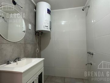 Casa en Dos Plantas En Venta En Colon Entre Ríos.