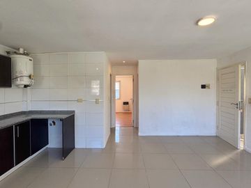 Venta de PH 3 amb con cochera fija - Zona Juan B Justo