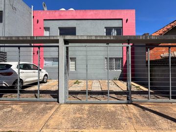 Venta de PH 3 amb con cochera fija - Zona Juan B Justo