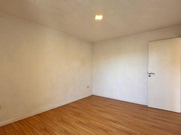 Venta de PH 3 amb con cochera fija - Zona Juan B Justo