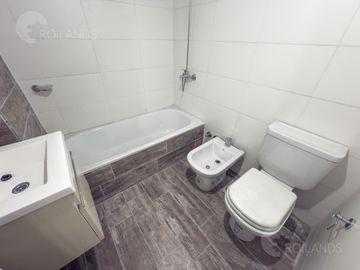 Venta Departamento monoambiente balcón Flores