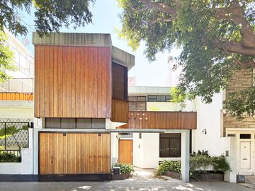 Casa moderna con jardín en Belgrano R