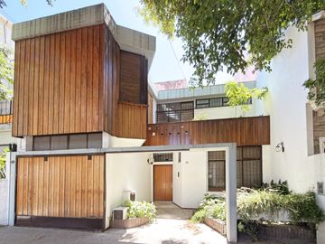 Casa moderna con jardín en Belgrano R