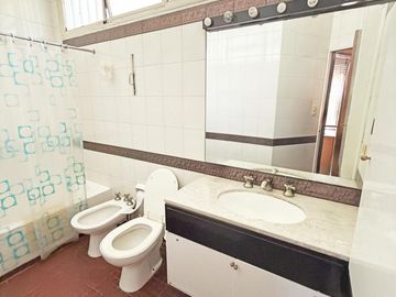 Casa moderna con jardín en Belgrano R