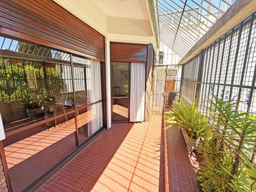 Casa moderna con jardín en Belgrano R