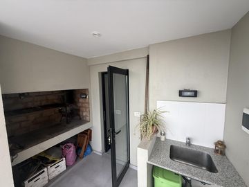 Departamento en venta de tres dormitorios en 50 e 26 y 27