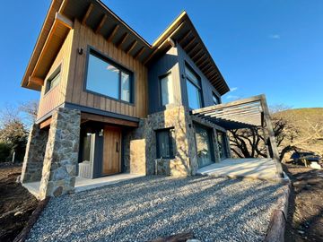 Excelente casa con impactante vista