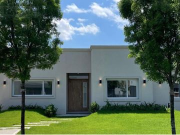 Casa en  Barrio Santo Tomás