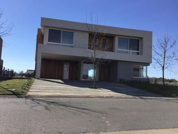 Casa en venta El Yacht Nordelta