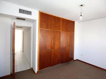 Departamento en venta - 3 Dormitorios 2 Baños - Cocheras - 169Mts2 - La Plata