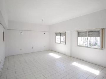 Departamento en venta - 3 Dormitorios 2 Baños - Cocheras - 169Mts2 - La Plata