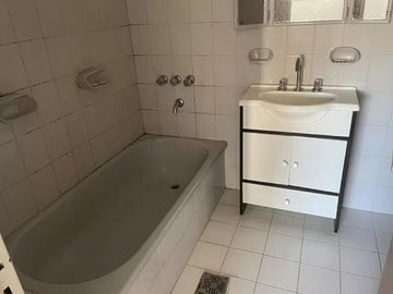 Departamento en venta - 3 Dormitorios 2 Baños - Cocheras - 169Mts2 - La Plata