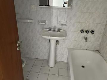 Departamento en venta - 3 Dormitorios 2 Baños - Cocheras - 169Mts2 - La Plata