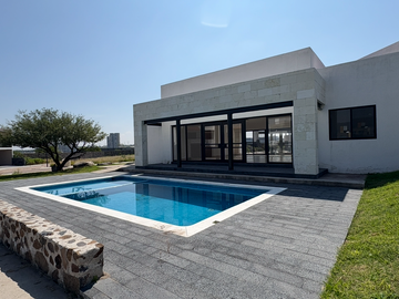 CASA EN VENTA LA VISTA RESIDENCIAL QUERETARO