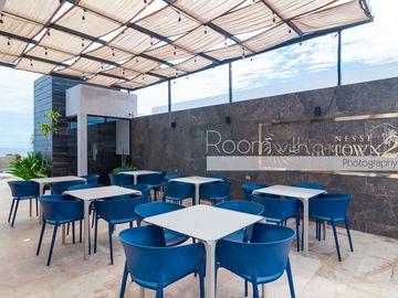 Menesse Midtown Studio