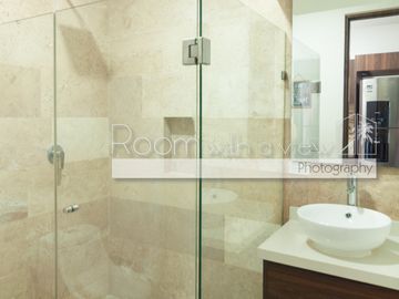 Menesse Midtown Studio