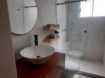 Departamento en  venta en Lomas del Pedregal sobre periferico ecologico