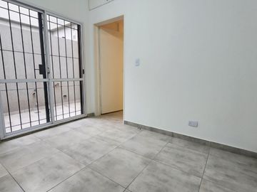 VENTA DPTO 2 AMB  -TERRAZA/PATIO APTO CREDITO