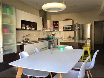 VENTA CASA RECICLADA 3 DORM PISCINA - OLIVOS