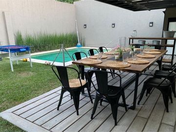 VENTA CASA RECICLADA 3 DORM PISCINA - OLIVOS