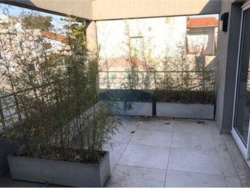 VENTA CASA RECICLADA 3 DORM PISCINA - OLIVOS
