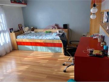 VENTA CASA RECICLADA 3 DORM PISCINA - OLIVOS