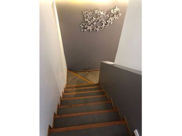 VENTA CASA RECICLADA 3 DORM PISCINA - OLIVOS