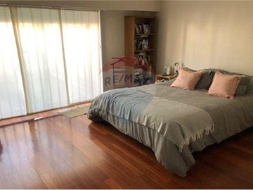 VENTA CASA RECICLADA 3 DORM PISCINA - OLIVOS