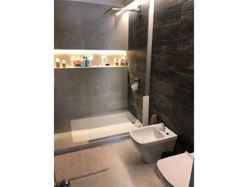 VENTA CASA RECICLADA 3 DORM PISCINA - OLIVOS