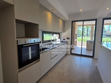 Casa estrenar lista para mudarte en venta. Barrio Santa Sofia. Pilar