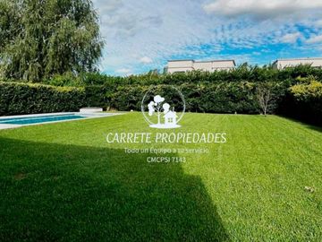 Casa en venta de 3 dormitorios con Pileta. Santa Guadalupe. Pilar.